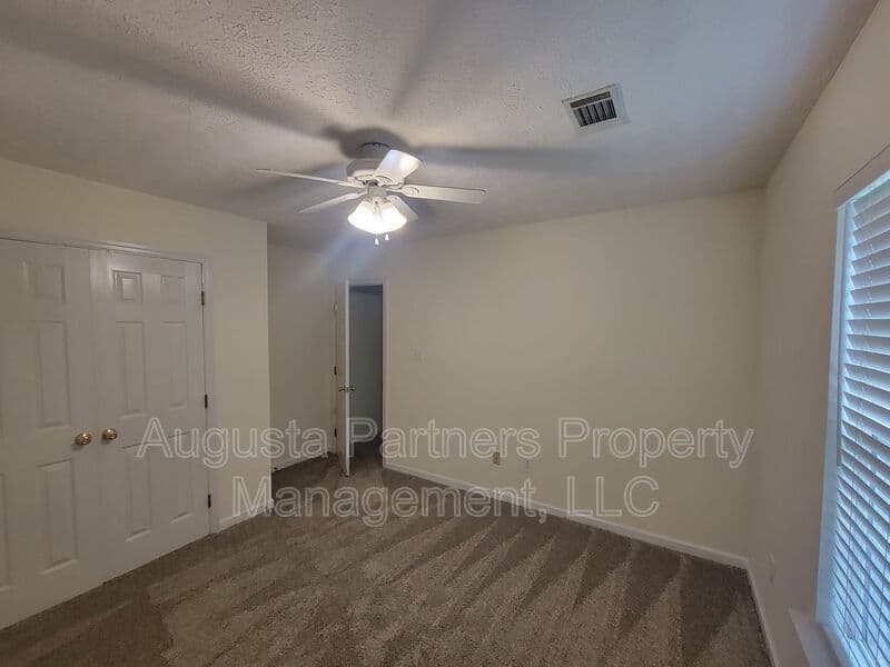 Evans House: 481 Connemara Trl