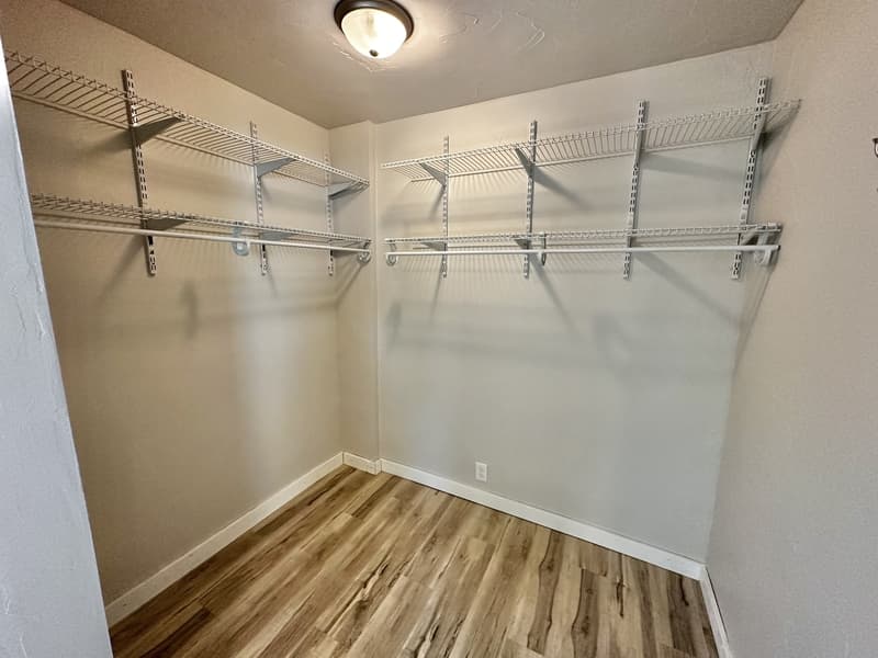 Oshkosh Condo: 1922 Oregon Street
