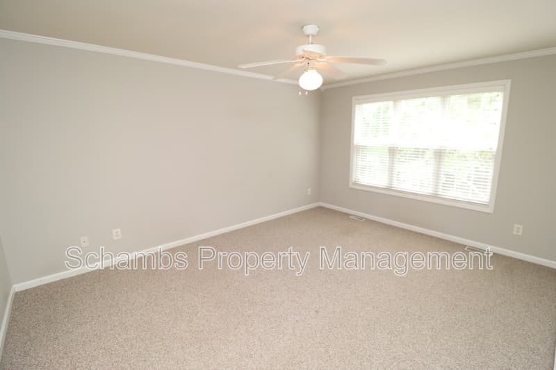 Durham House: 510 Wheeling Cir