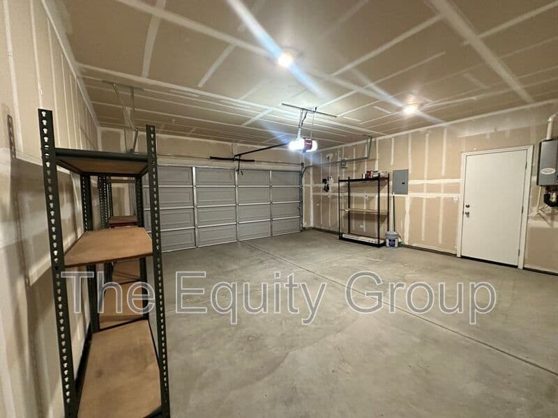 Visalia House: 2231 South Lebec St