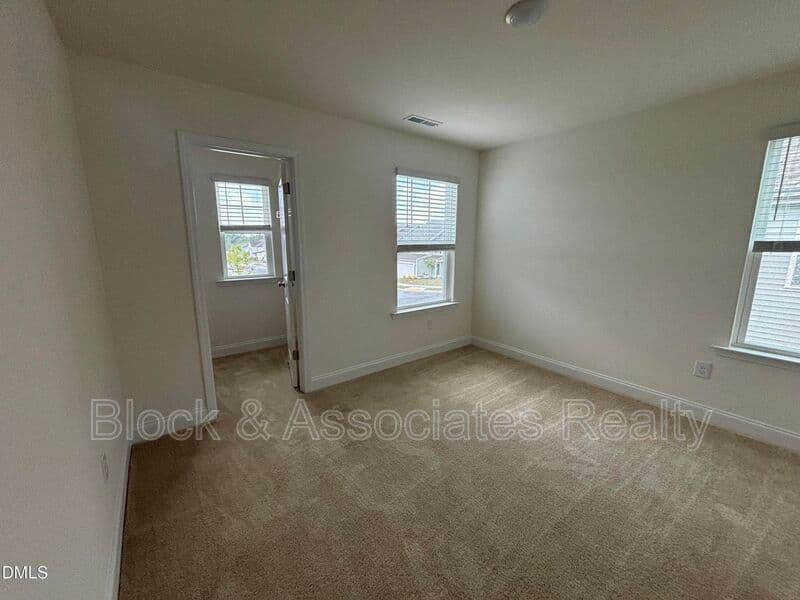 Raleigh House: 5128 Ranger Grove Way