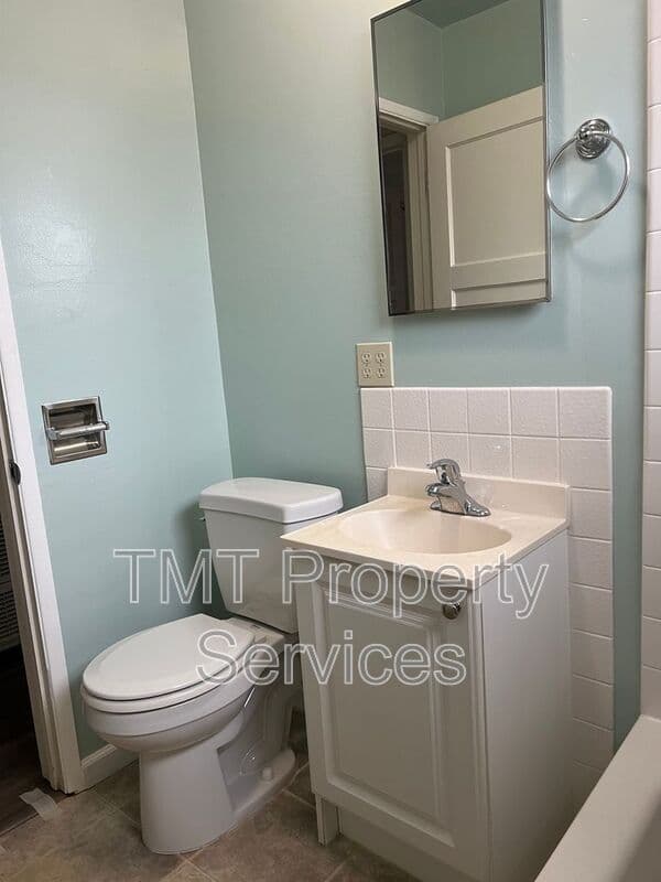 Morro Bay House: 450 Hillview Street