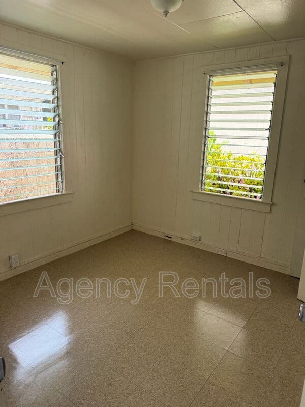 Honolulu Condo: 1141 Rycroft St.