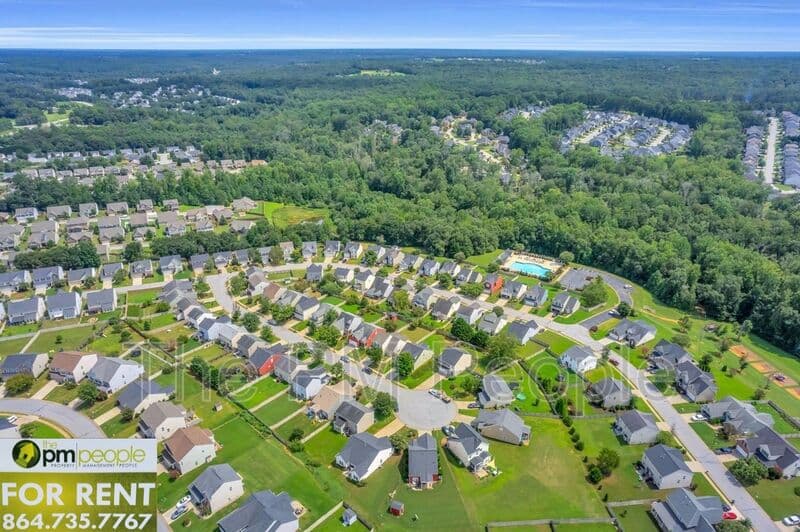 Simpsonville House: 39 Pfeiffer Ct.