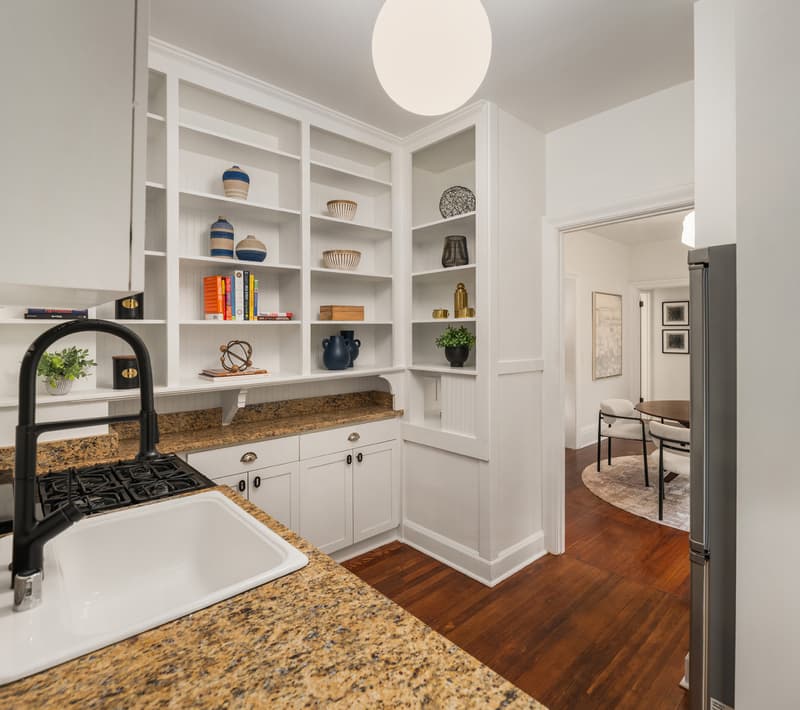 Seattle Condo: 129 Warren Ave N