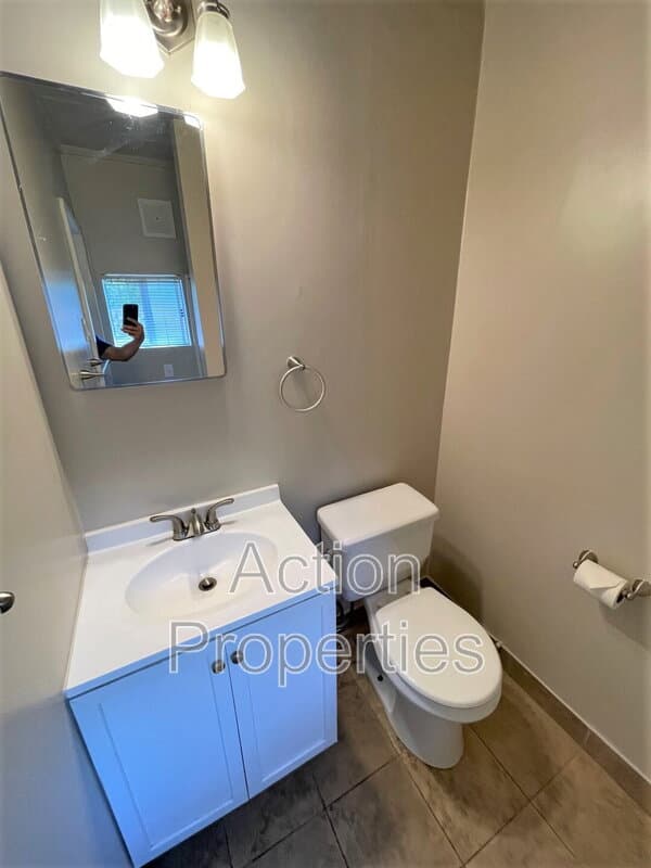Mountain View Condo: 1082 Washington Street