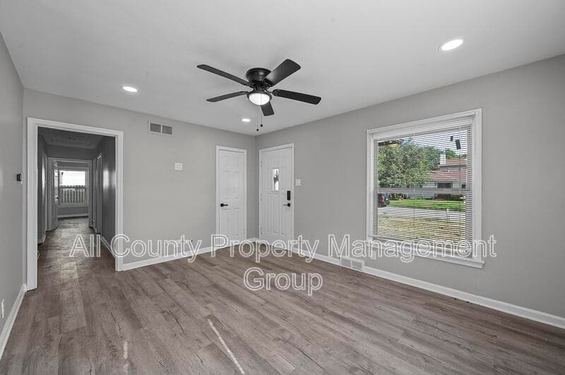 Dallas House: 3677 Rockdale Drive