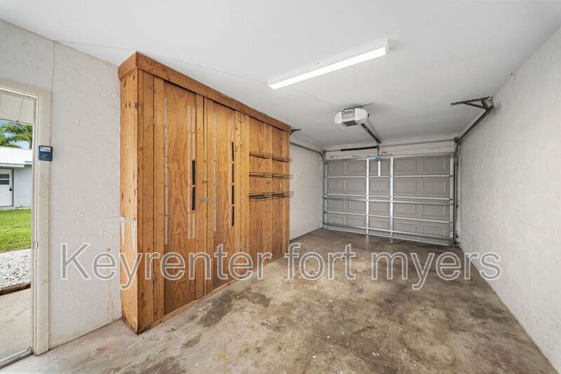 Fort Myers House: 11368 SUMMERWINDS CT