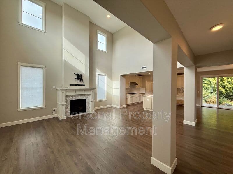 Vancouver House: 5502 NE 134th St