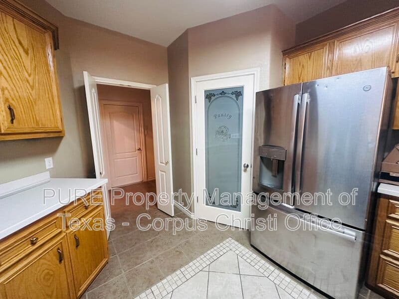 Corpus Christi House: 2509 Windblown Dr