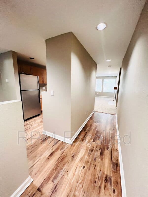 Kent Condo: 26339 116th Ave SE