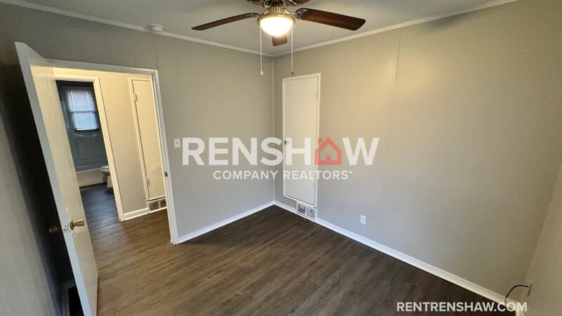 Memphis House: 1379 Rolling Hills Dr