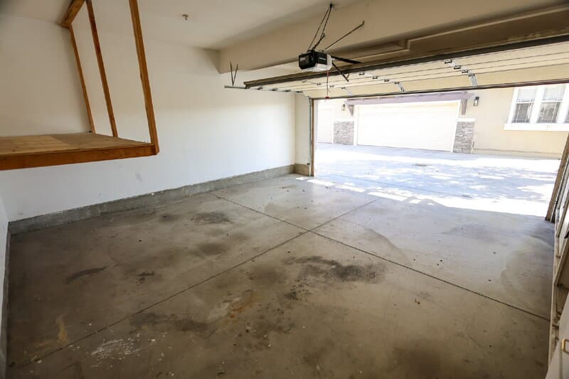 Long Beach House: 2942 Claremore Ln
