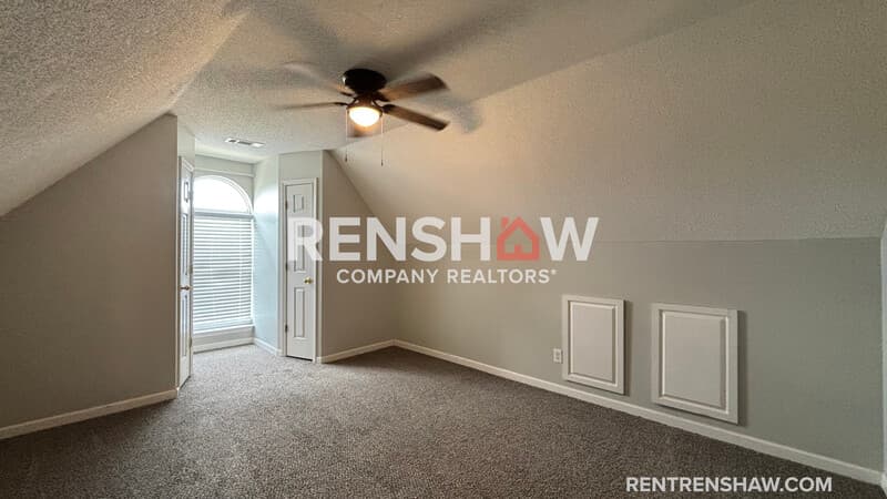 Arlington House: 5491 Milton Ridge Dr