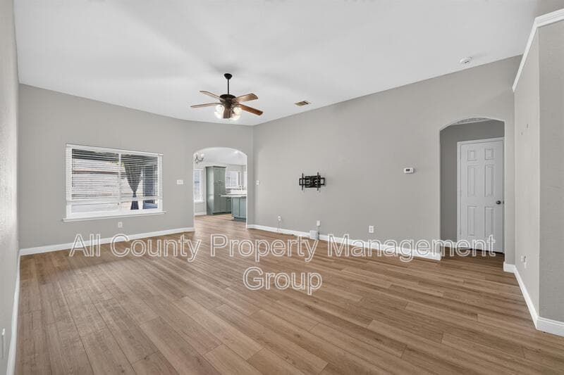 Fort Worth House: 8205 Mule Deer Run