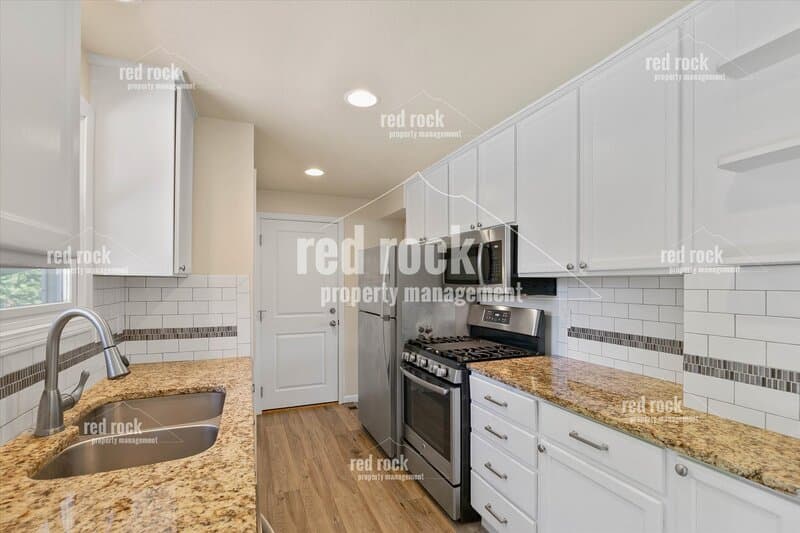 Spokane House: 2211 East 49th Avenue