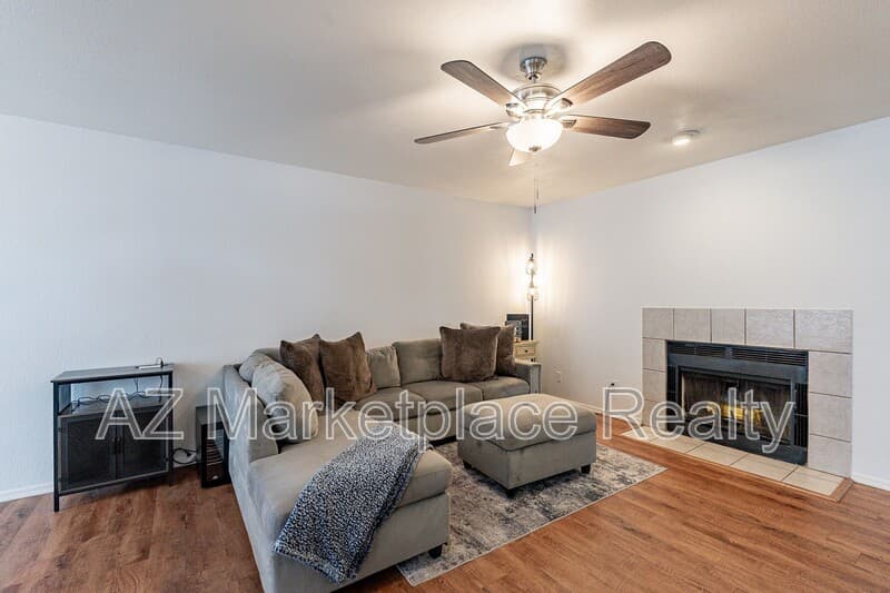 Tempe House: 850 S. River Dr.