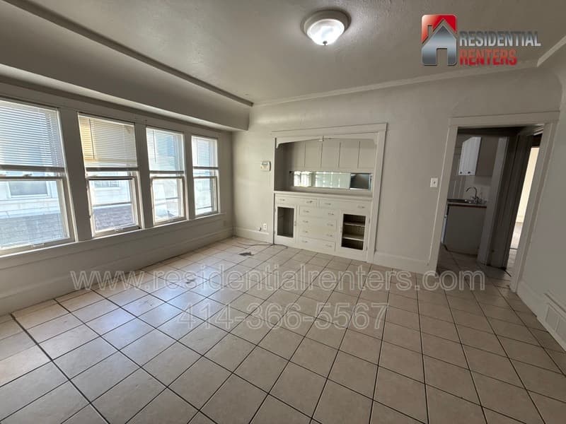 Milwaukee Condo: 2747 N 49th Street