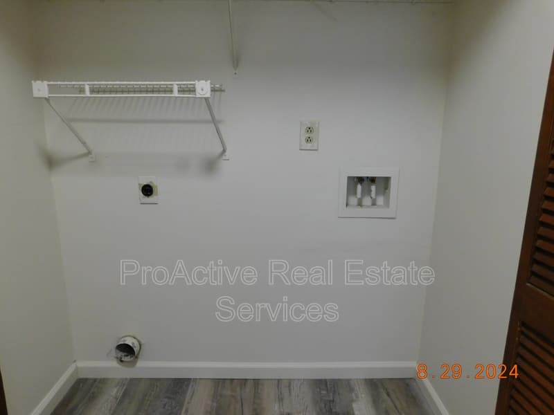 Virginia Beach House: 1461 Thamesford Dr.