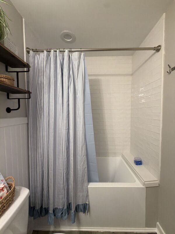 Macon House: 1121 Santa Fe Trail