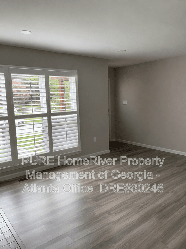 Atlanta House: 1880 Dorsey Ave