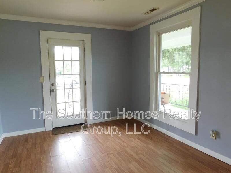 Etowah House: 530 6th Street