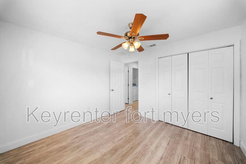 Fort Myers House: 13403 Pine Needle Ln
