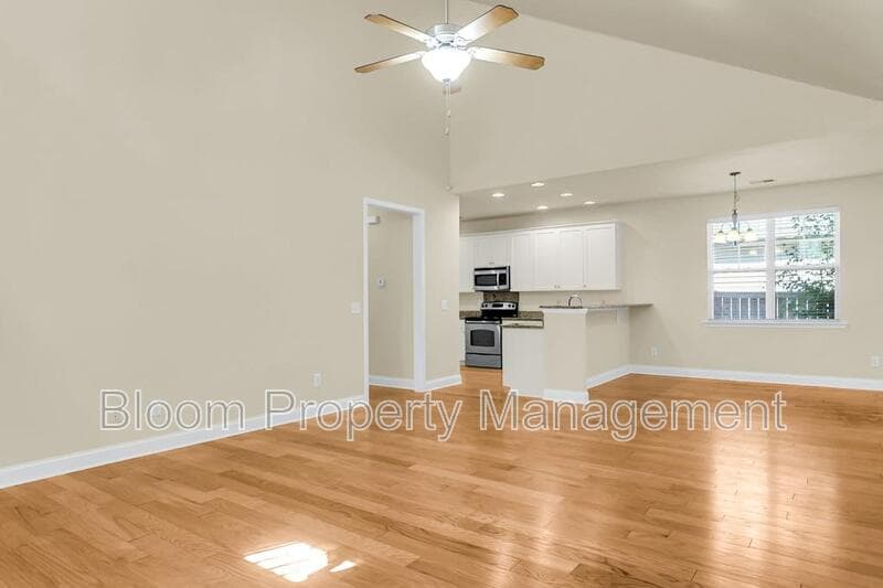 Mount Pleasant House: 2649 Lohr Dr