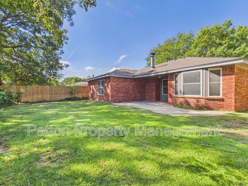 Amarillo House: 5707 Autumn Place