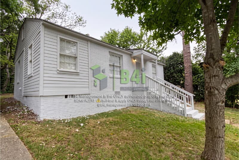 Columbus House: 36 Mathews Street