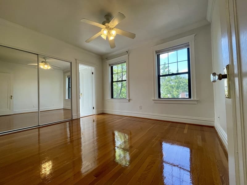 St Louis Condo: 6332 North Rosebury Avenue 2W