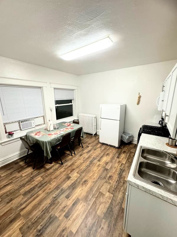 St Louis Condo: 7370 Pasadena
