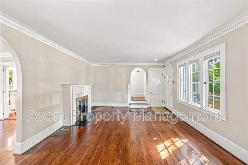 Portland House: 3411 SE Crystal Springs Boulevard