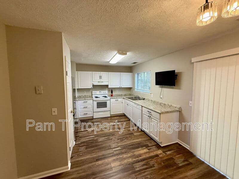 Savannah House: 110 Bobstay Ct