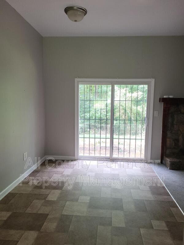 Athens Condo: 167 Park Ridge Court