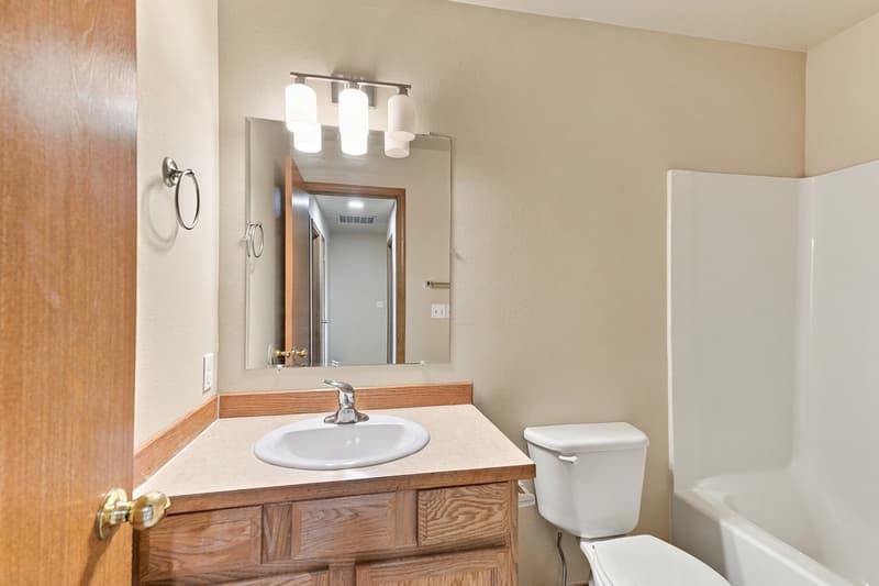 Post Falls House: 800 North Regal Court