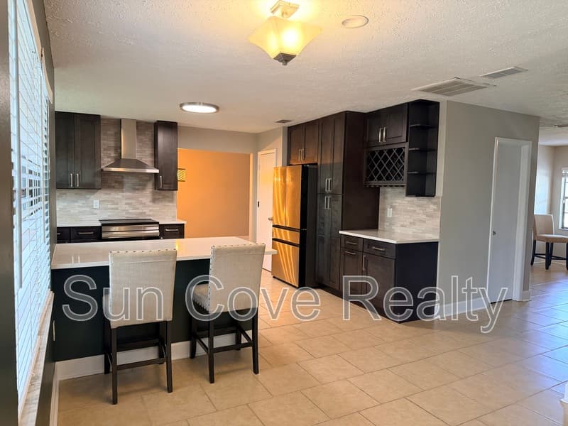Brandon House: 4017 Paddlewheel Dr