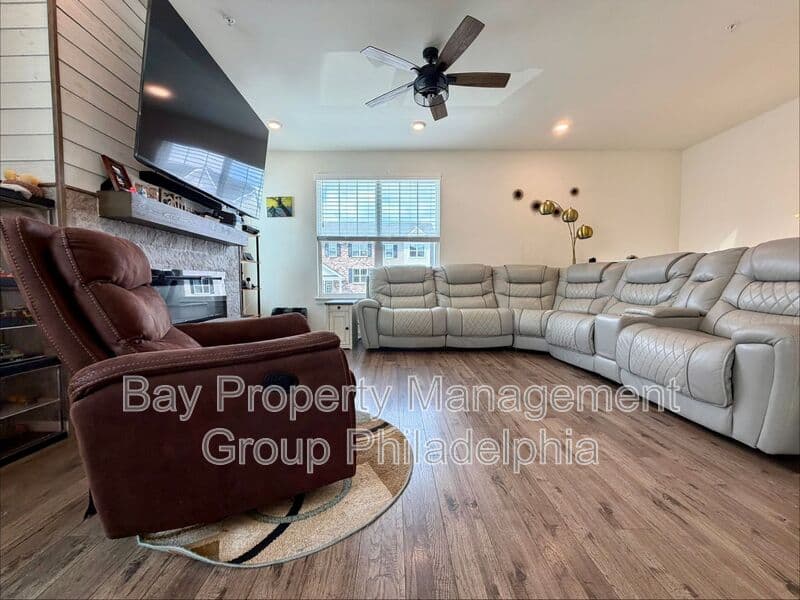 Downingtown House: 1916 Boulder Dr
