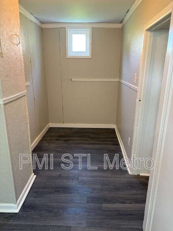 St. Louis House: 5548 Jennings Station Road