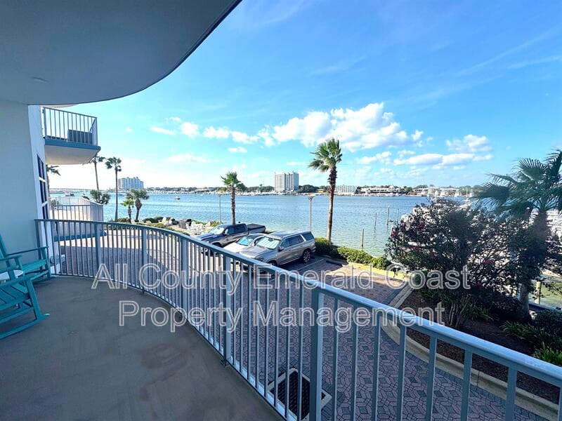Destin Condo: 211 Durango Road