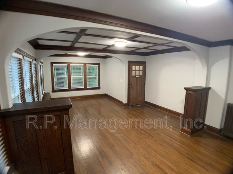 Saint Paul Condo: 1150 Central Ave W