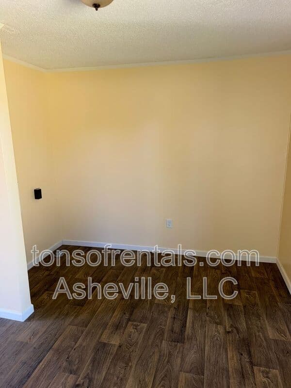 Forest City Condo: 3126 US Hwy 221 S