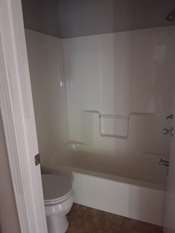 Oshkosh Condo: 835 Wisconsin Street - 2B