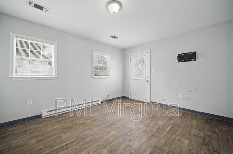 Portsmouth Condo: 16 Connor Pl