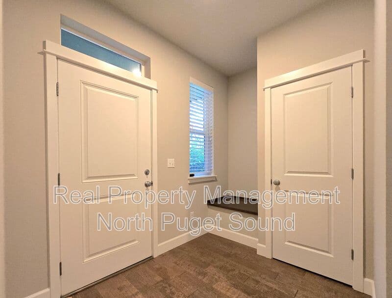 Marysville House: 8432 75th St NE