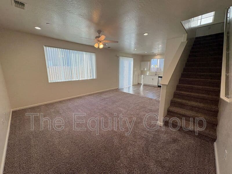 Visalia House: 1005 West Sedona Ave