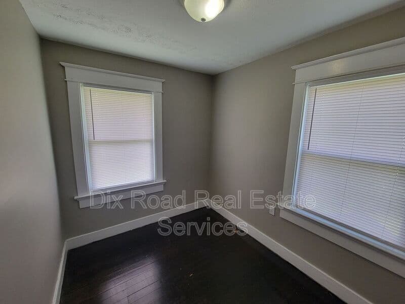 Dayton House: 604 Cambridge Avenue