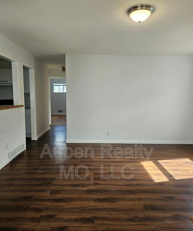 Independence House: 20808 E 13th Ter S.