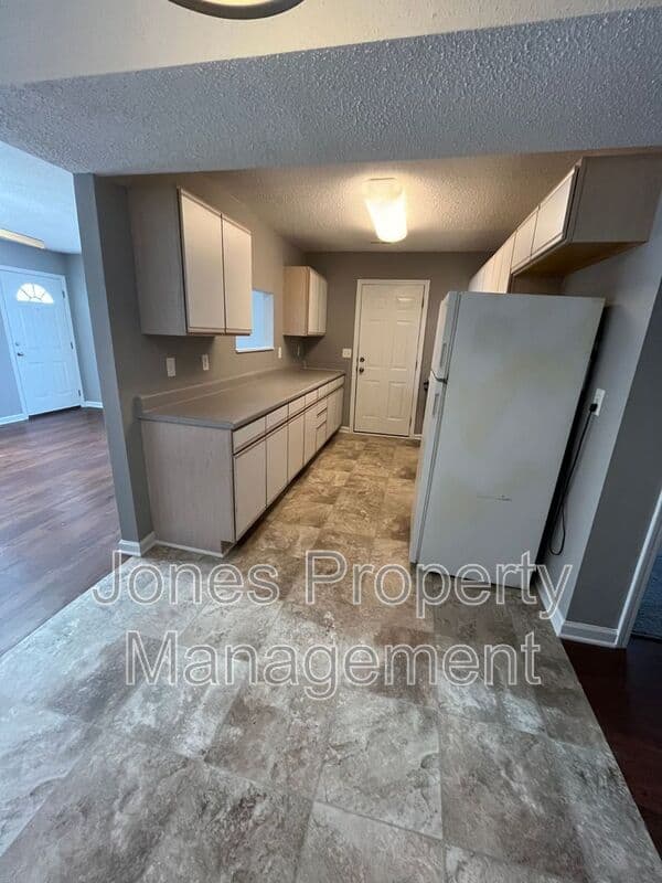 Salisbury Townhome: 810 Pine Street