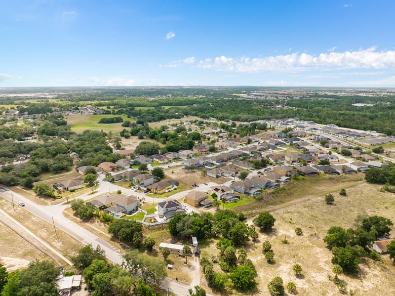 Davenport House: 825 Wildflower Rd